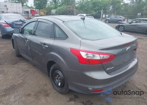 2013 Ford Focus Se z USA, uszkodzony, nr VIN 1FADP3F25DL358423